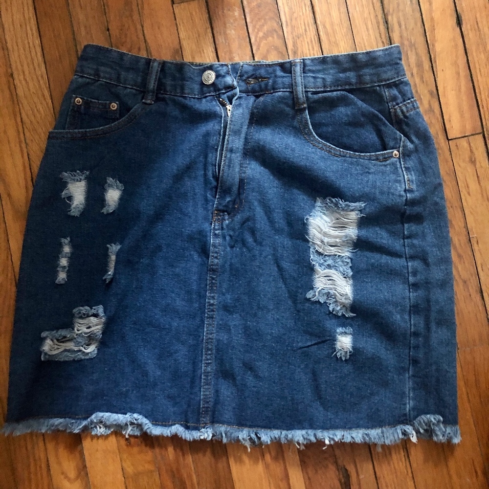 Distressed denim skirt!